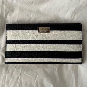 KATE SPADE NWOT Large Slim Striped Bifold Wallet